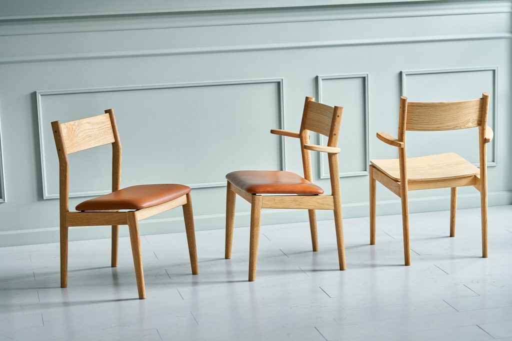 Metal Wood-Grain Chair
