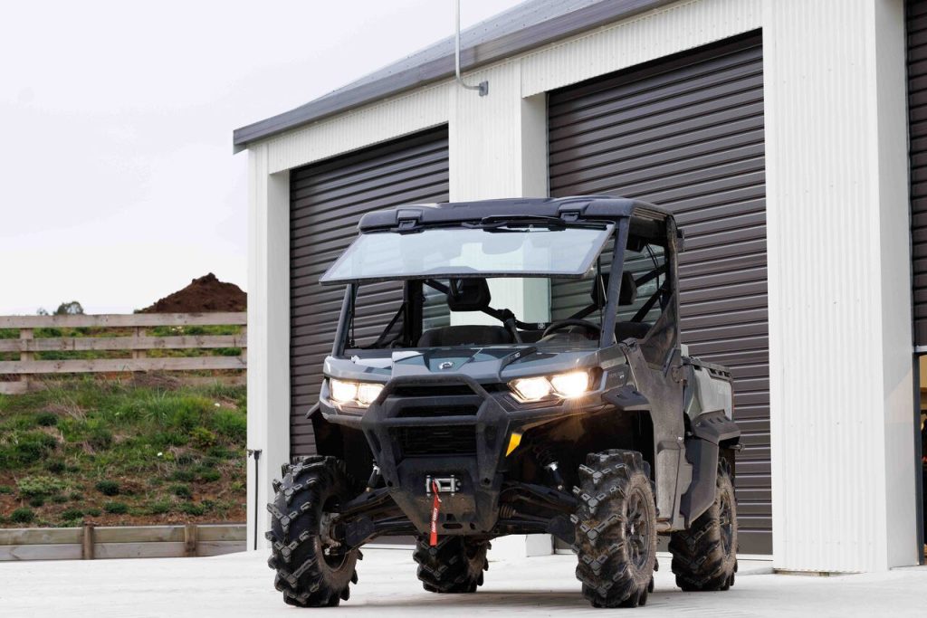 2023 Can-Am Defender HD7